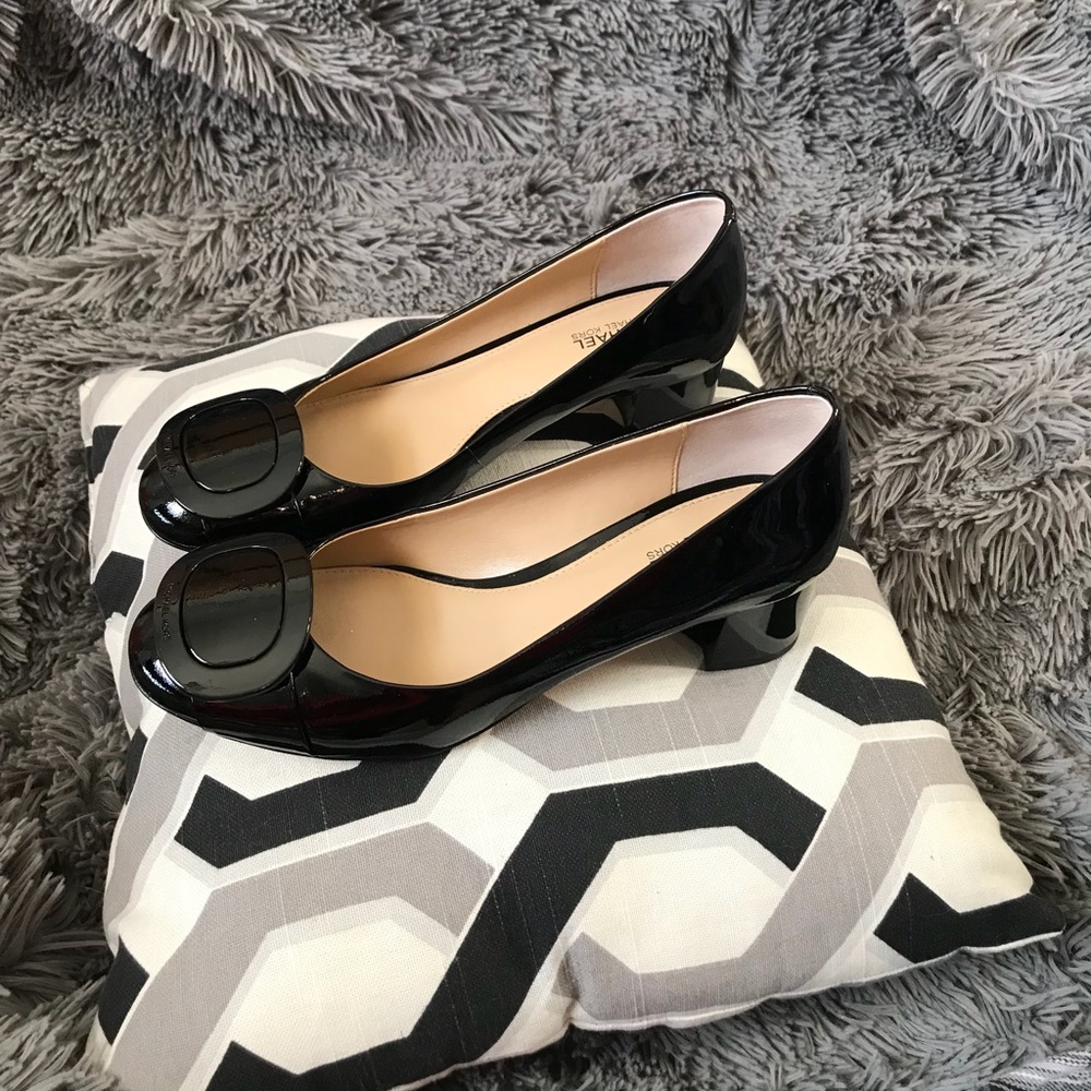 Micheal Kors heels like new!